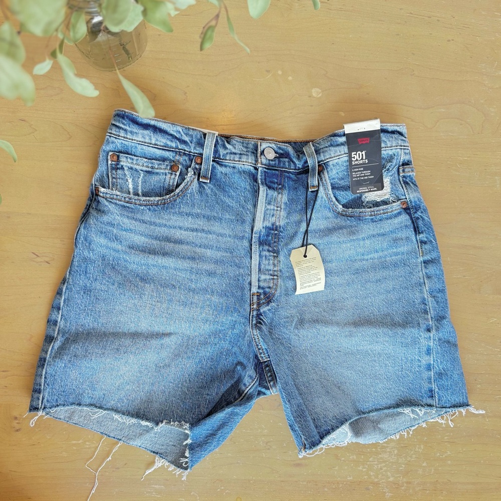 Levi’s 501 Original Mid Thigh Denim Shorts NWT - Odeon wash - Size 32